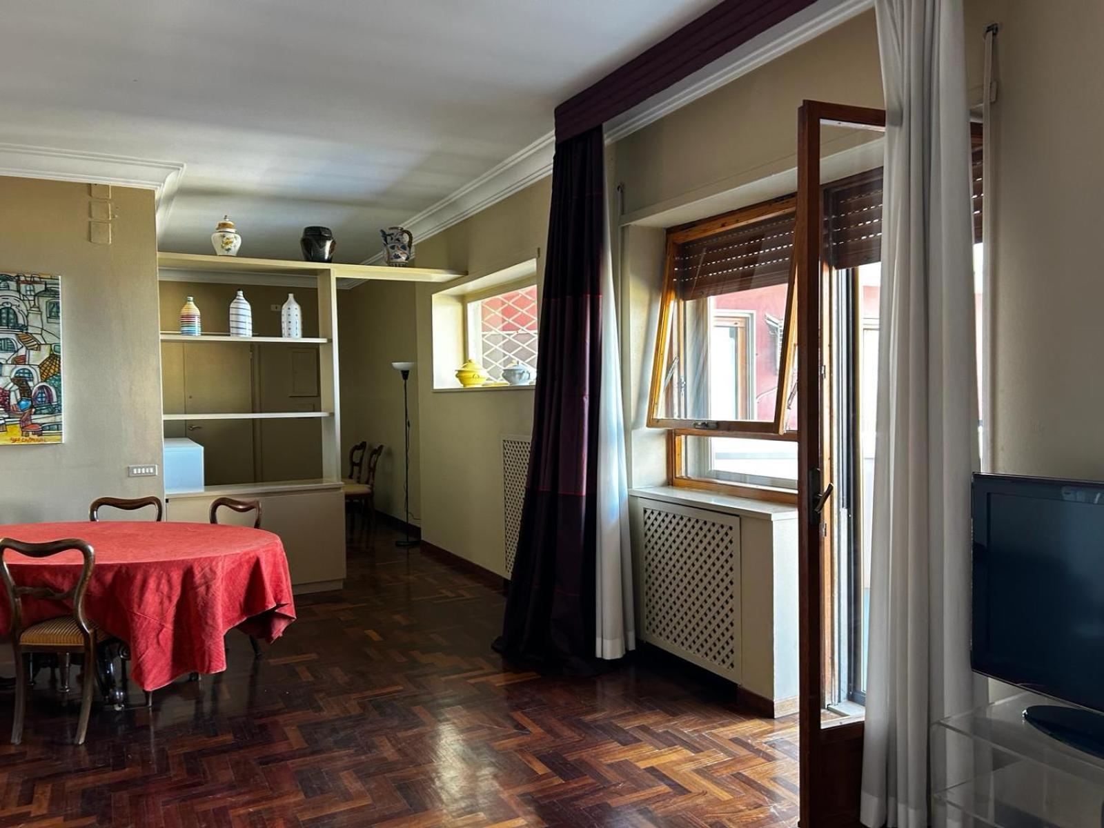 Front Beach Apartment - 3 Bedrooms 巴里 外观 照片