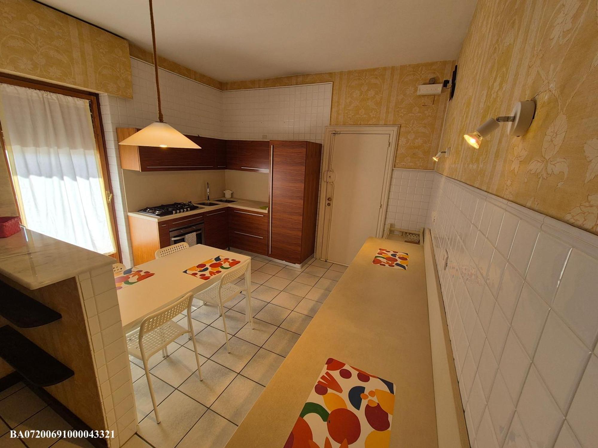 Front Beach Apartment - 3 Bedrooms 巴里 外观 照片