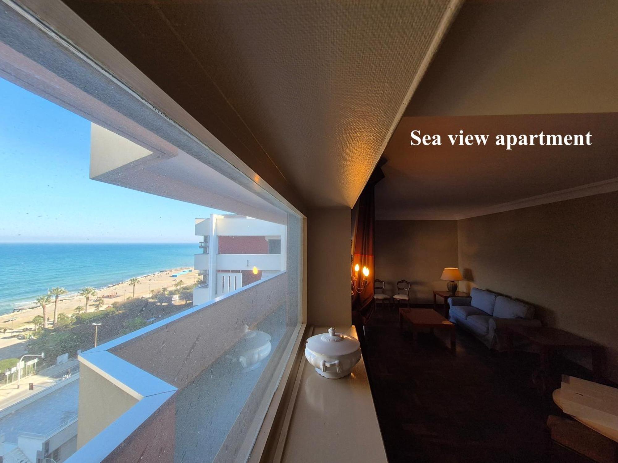 Front Beach Apartment - 3 Bedrooms 巴里 外观 照片
